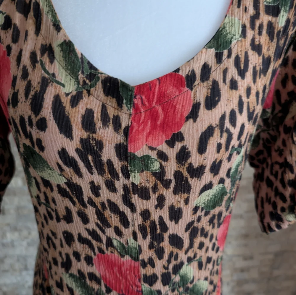 Vintage 90s Leopard and Rose Print Crinkle Rayon Midi Dress 70s Inspired Sz S - Picture 3 of 14